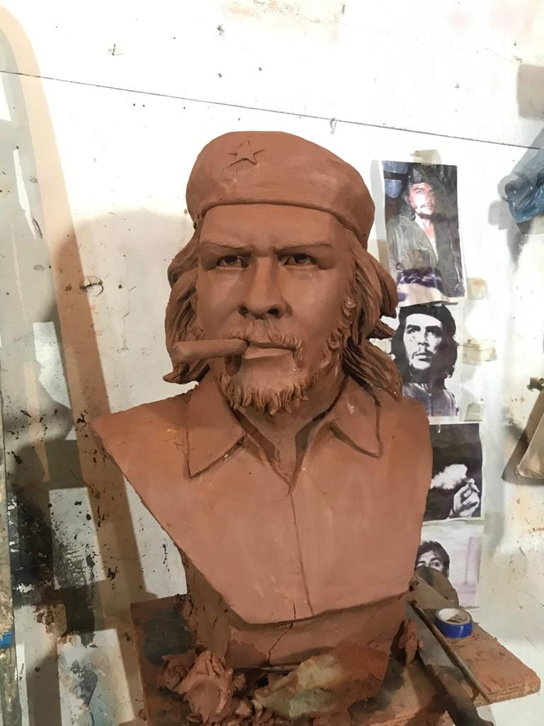 Che Guevara Heykeli Yaptırma